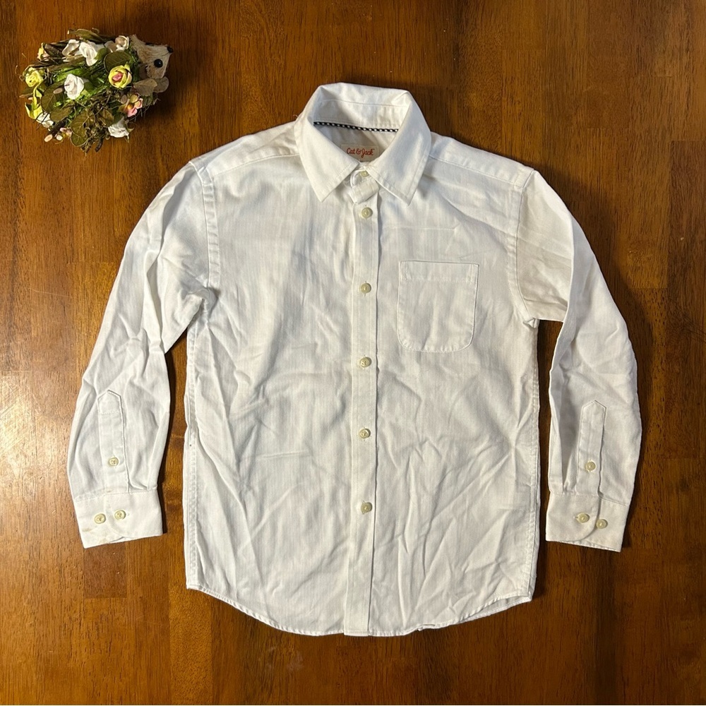 Cat & Jack White Button-Down Shirt – Size 6/7 (Small)